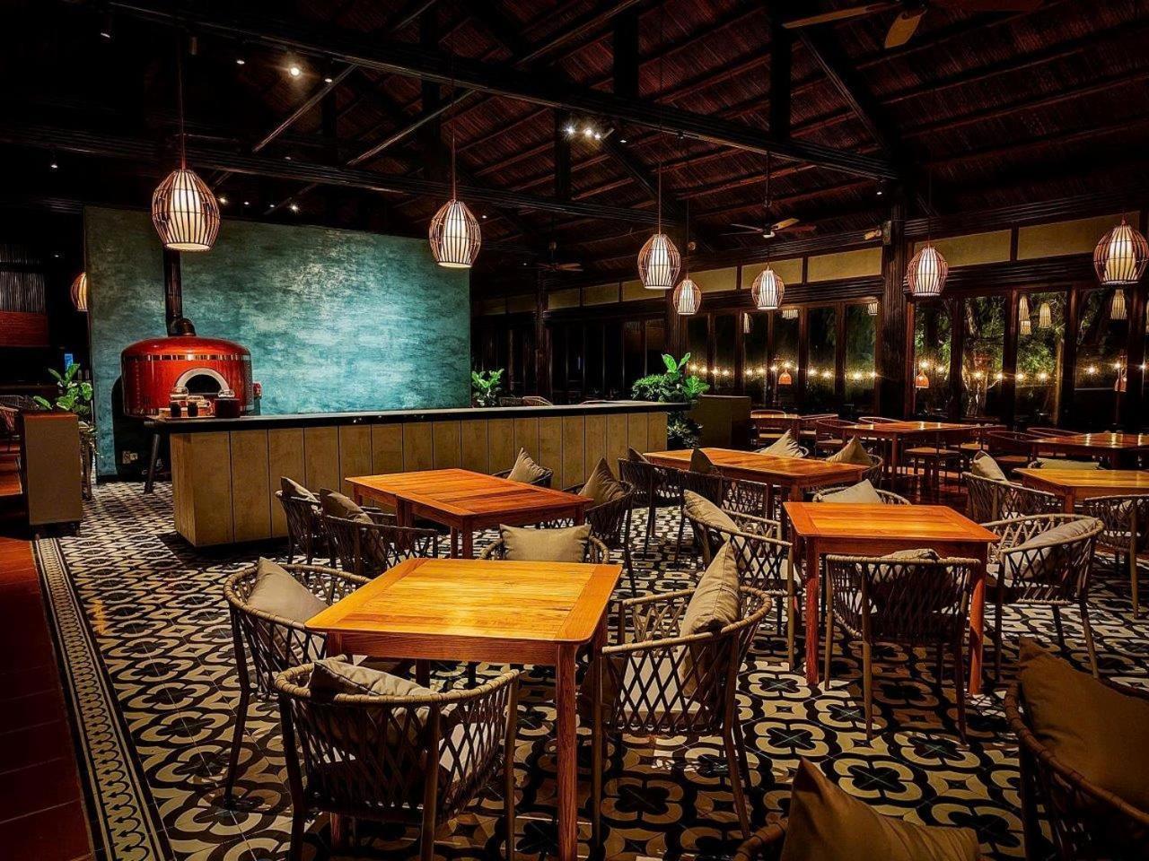 Vinpearl Resort & Spa Phu Quoc Exterior photo Interior of the restaurant